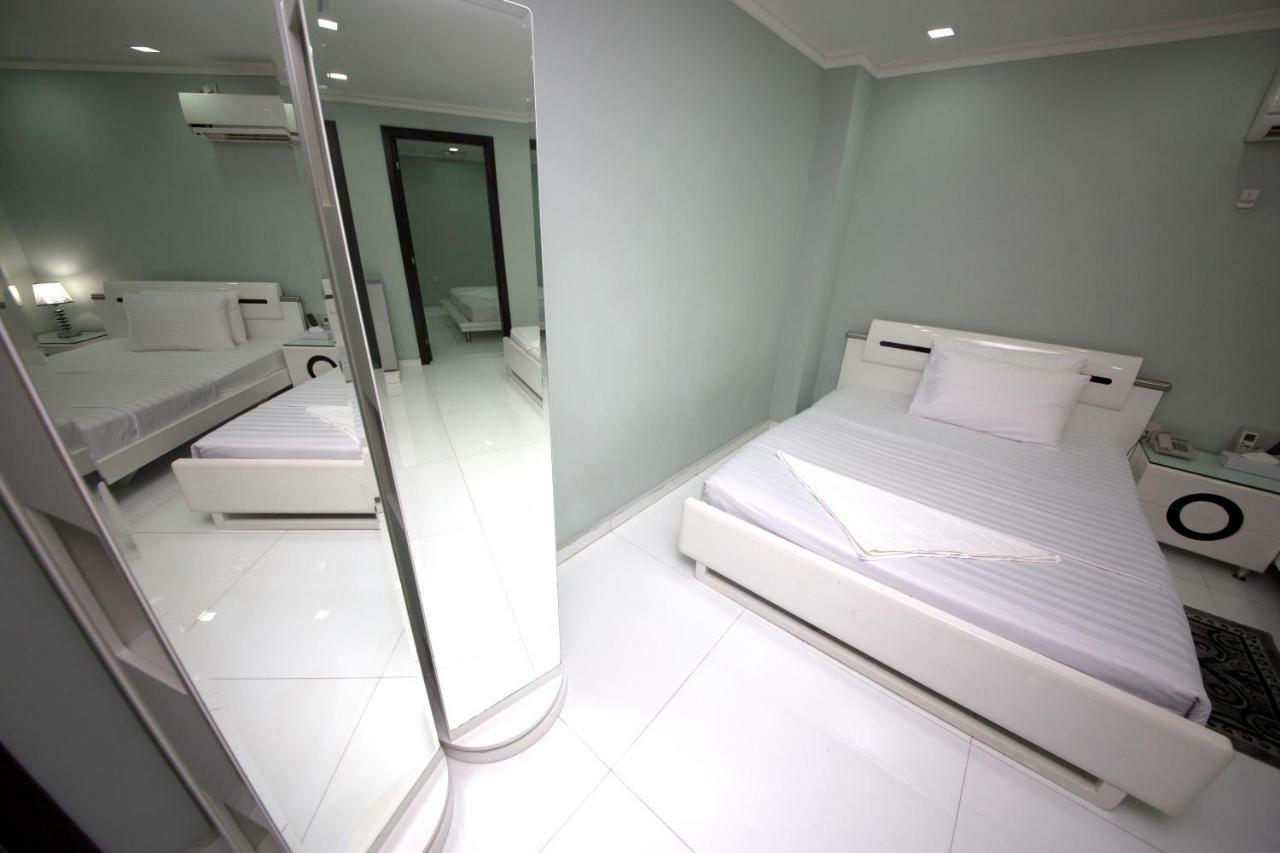 White Fort Hotel Dubai Dış mekan fotoğraf